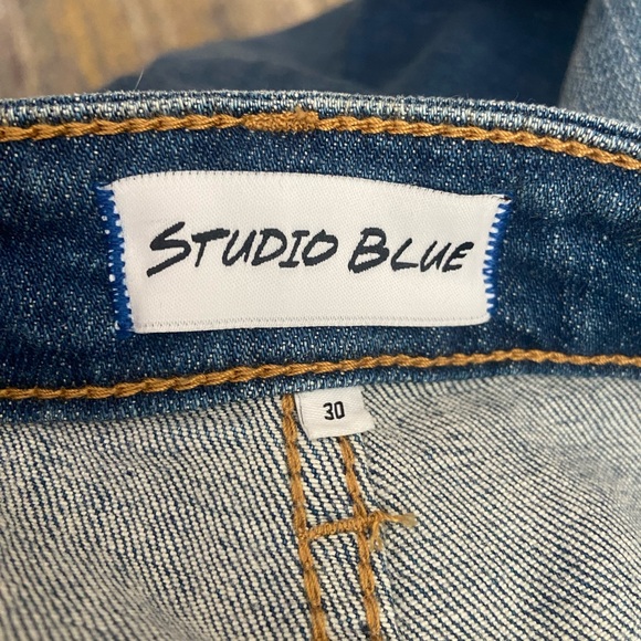 Distressed jeans, Studio Blue (from Stitch Fix), women’s size 30 - Picture 13 of 13